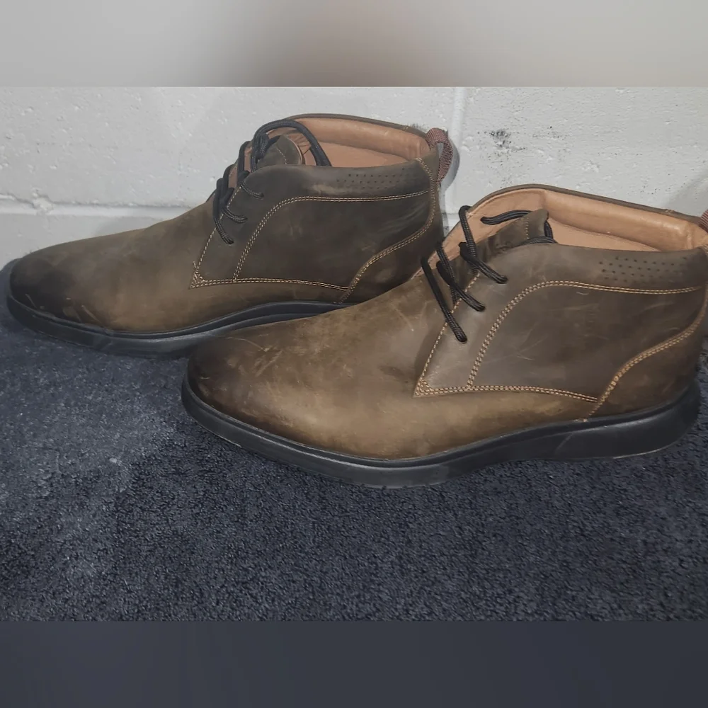 Florsheim Men's Brown Leather Chukka Boots Size 9